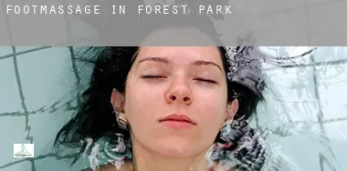 Foot massage in  Forest Park